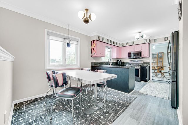 2542 Naples Drive, Schererville, IN 46375