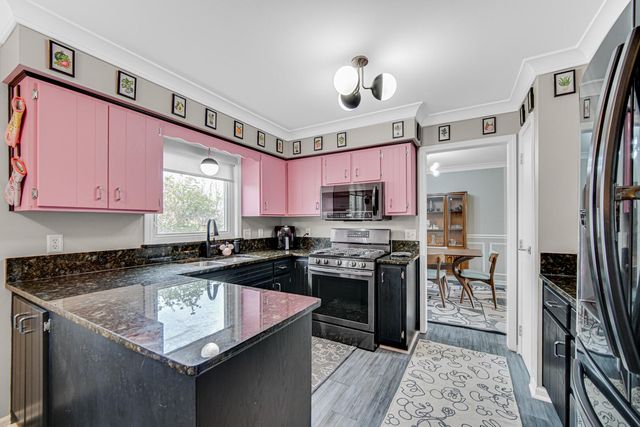 2542 Naples Drive, Schererville, IN 46375