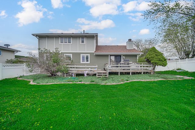 2542 Naples Drive, Schererville, IN 46375
