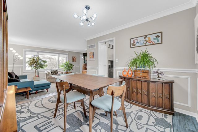 2542 Naples Drive, Schererville, IN 46375