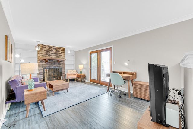 2542 Naples Drive, Schererville, IN 46375