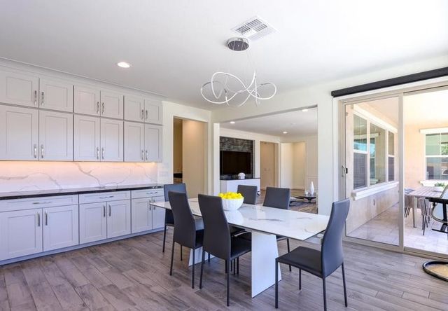 948 W Yosemite Drive, Chandler, AZ 85248