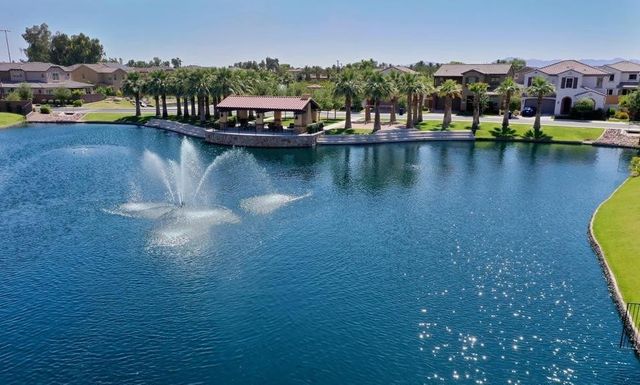 948 W Yosemite Drive, Chandler, AZ 85248