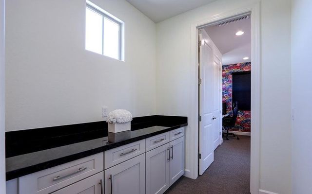 948 W Yosemite Drive, Chandler, AZ 85248