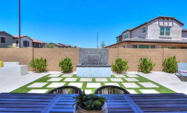 948 W Yosemite Drive, Chandler, AZ 85248