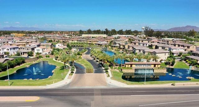 948 W Yosemite Drive, Chandler, AZ 85248