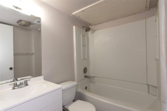 1603 Onion Creek Village DR C, Round Rock, TX 78664
