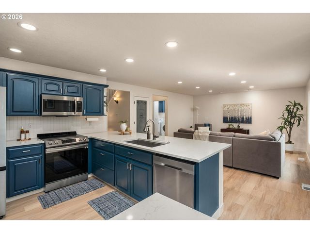 964 Se 54TH Ave, Hillsboro, OR 97123