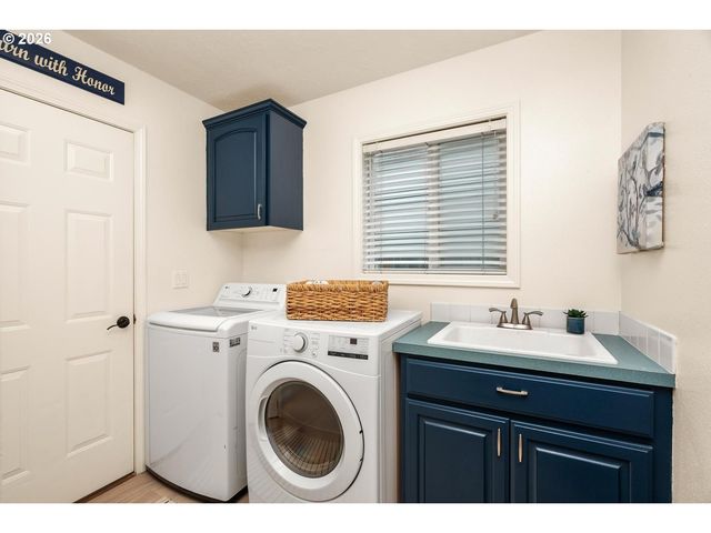 964 Se 54TH Ave, Hillsboro, OR 97123