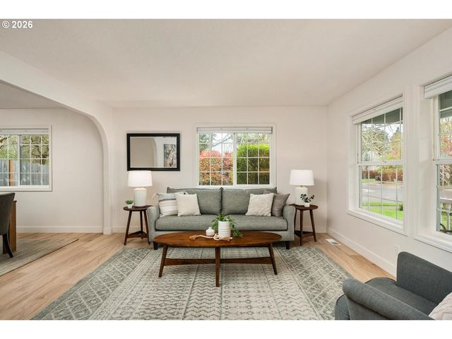 964 Se 54TH Ave, Hillsboro, OR 97123