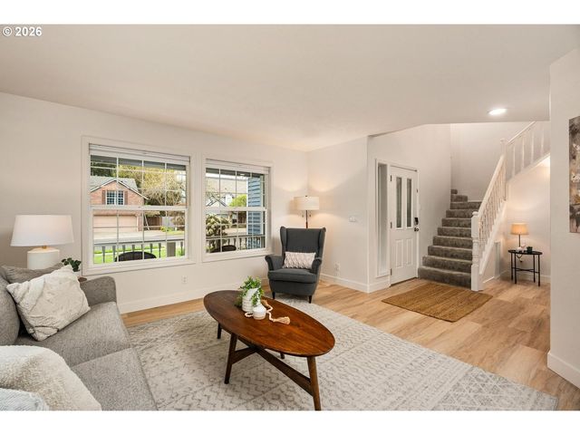 964 Se 54TH Ave, Hillsboro, OR 97123