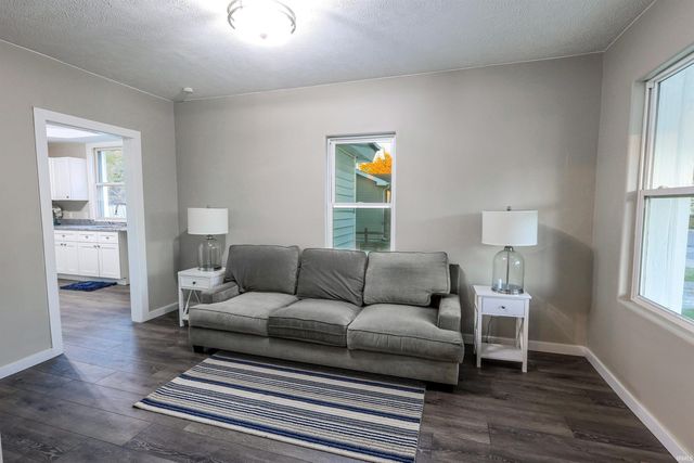 1317 W Indiana Ave, South Bend, IN 46613