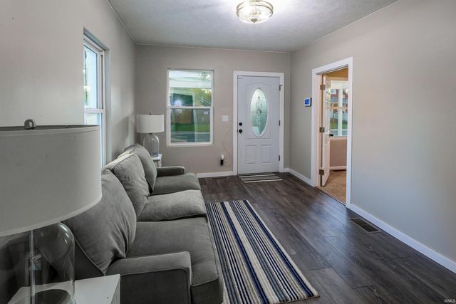 1317 W Indiana Ave, South Bend, IN 46613