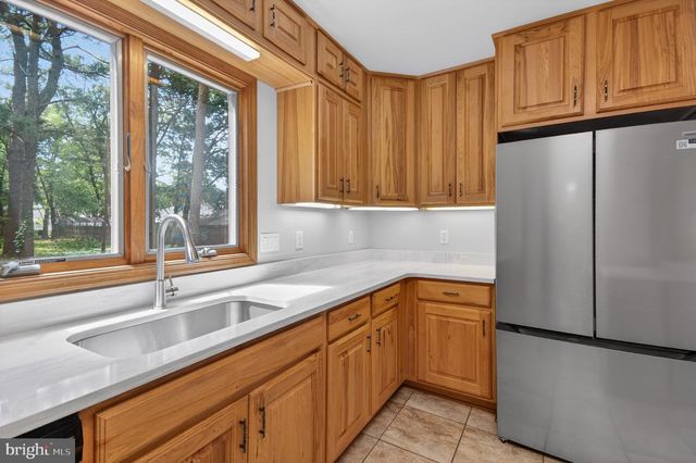 1006 S SCHUMAKER DR, Salisbury, MD 21804