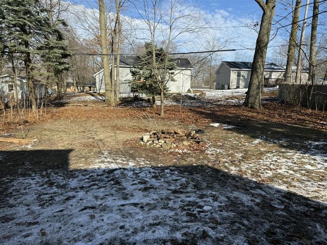 99 Vanderveen Avenue, Holland, MI 49424