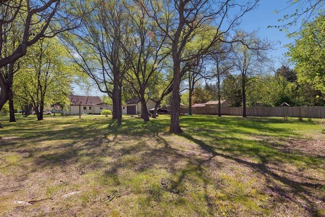 7181 Lakeview Drive, Circle Pines, MN 55014