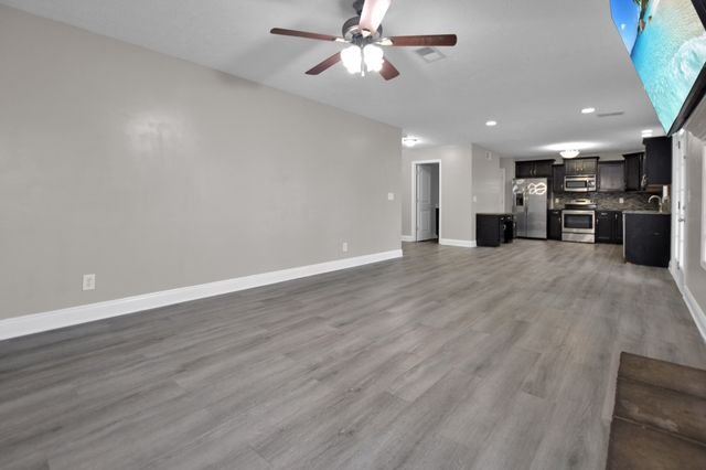 1277 Eagles View Drive, Clarksville, TN 37040