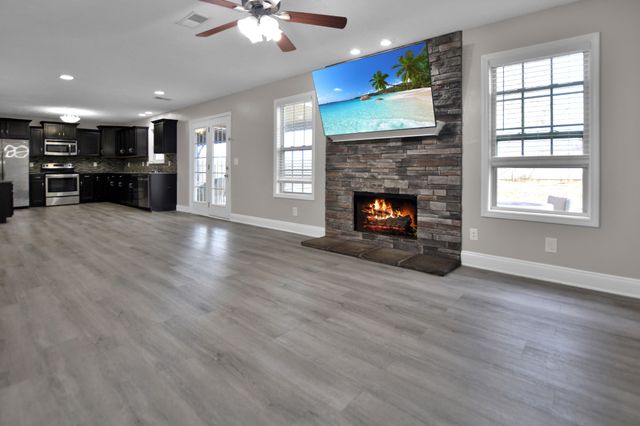 1277 Eagles View Drive, Clarksville, TN 37040