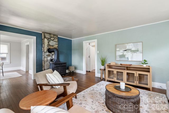 385 Pisgah Drive, Canton, NC 28716