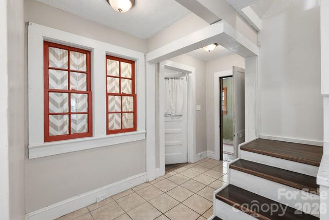 385 Pisgah Drive, Canton, NC 28716