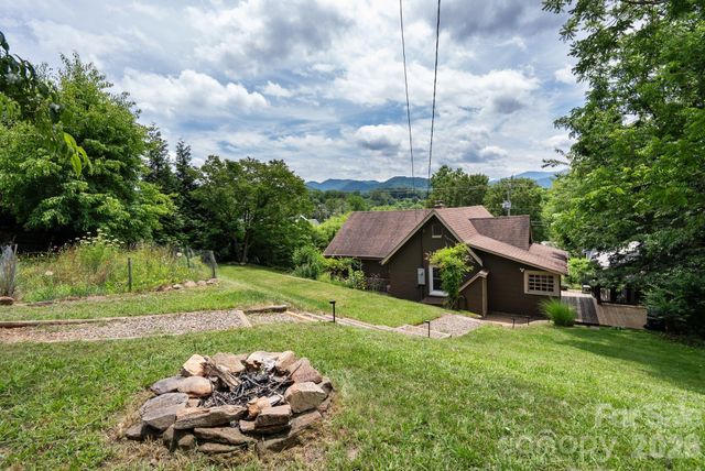 385 Pisgah Drive, Canton, NC 28716