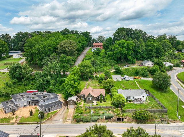 385 Pisgah Drive, Canton, NC 28716