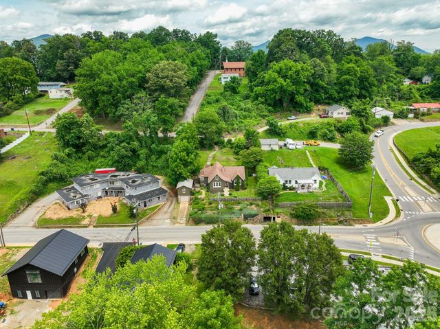 385 Pisgah Drive, Canton, NC 28716