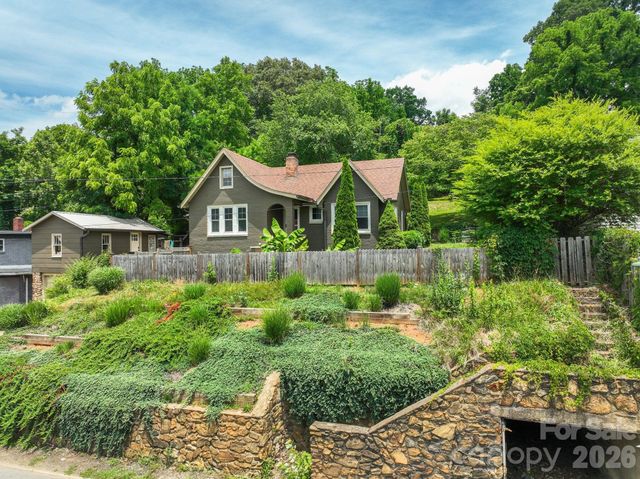 385 Pisgah Drive, Canton, NC 28716