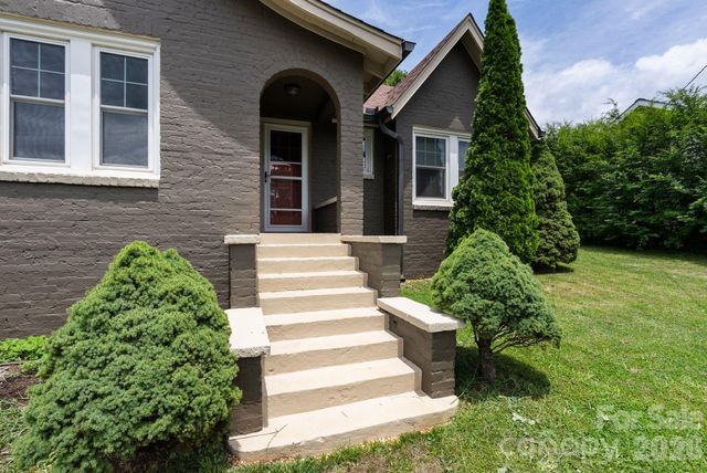 385 Pisgah Drive, Canton, NC 28716