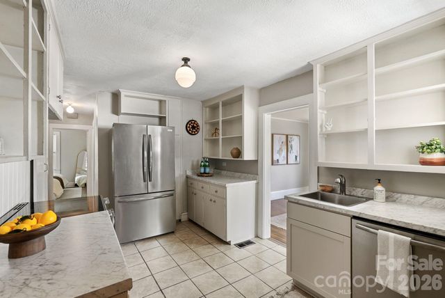 385 Pisgah Drive, Canton, NC 28716