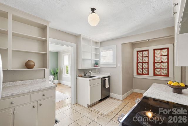 385 Pisgah Drive, Canton, NC 28716