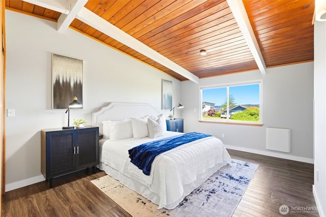 829 Brokaw Road, Camano Island, WA 98282