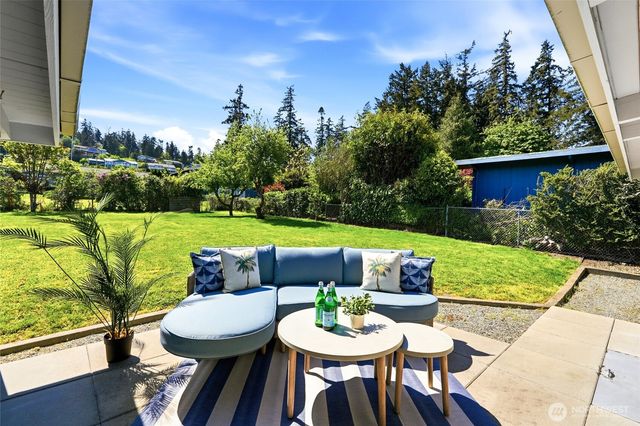 829 Brokaw Road, Camano Island, WA 98282