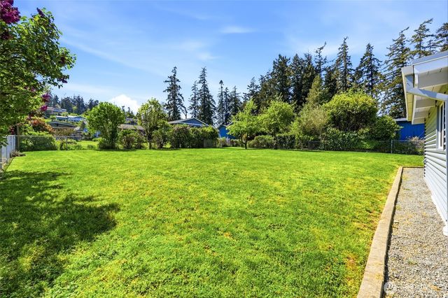 829 Brokaw Road, Camano Island, WA 98282