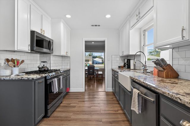 1424 Graffigna Ave, Lodi, CA 95242