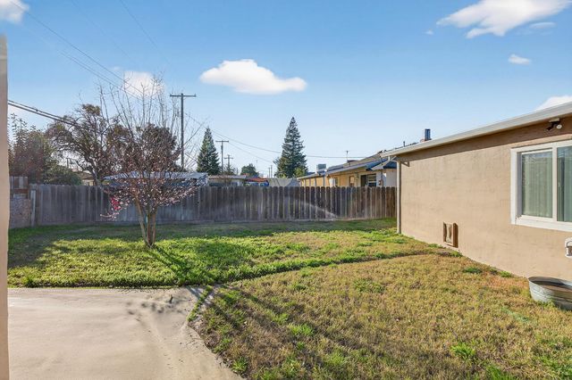 1424 Graffigna Ave, Lodi, CA 95242
