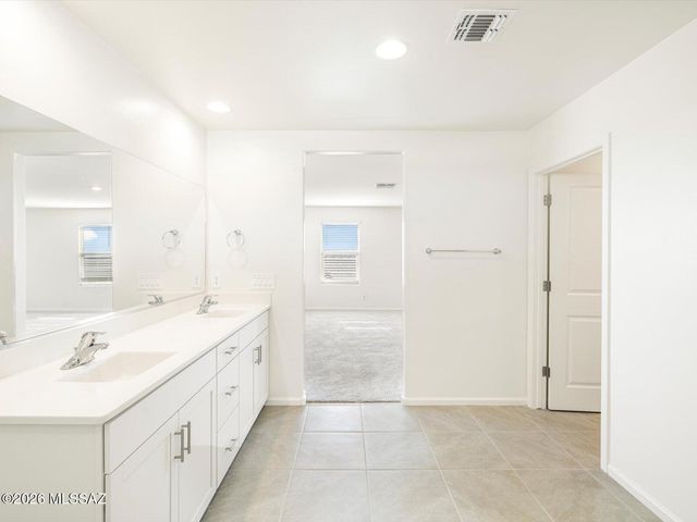 7348 S Gray Jay Drive, Tucson, AZ 85747