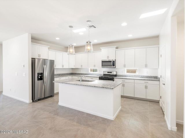7348 S Gray Jay Drive, Tucson, AZ 85747