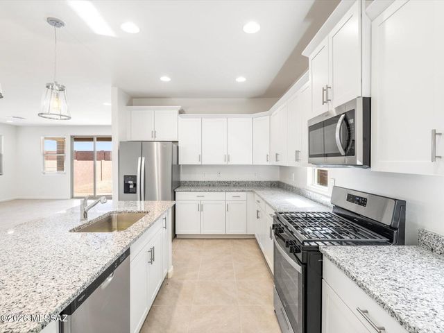 7348 S Gray Jay Drive, Tucson, AZ 85747