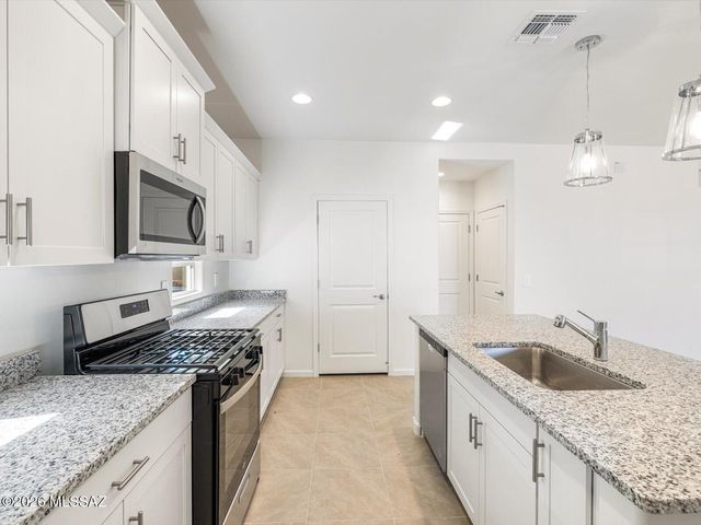7348 S Gray Jay Drive, Tucson, AZ 85747