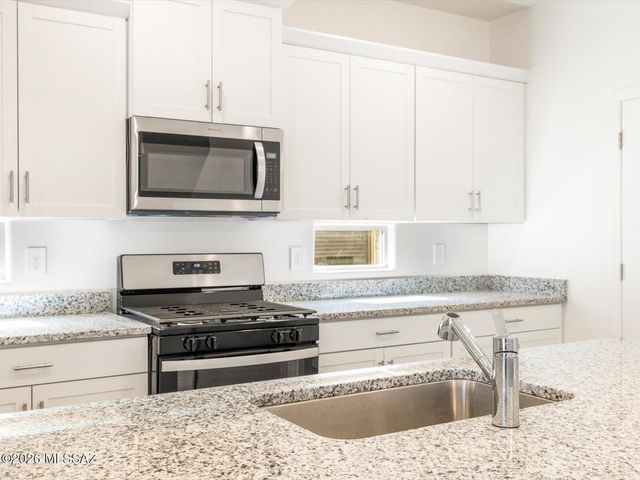 7348 S Gray Jay Drive, Tucson, AZ 85747