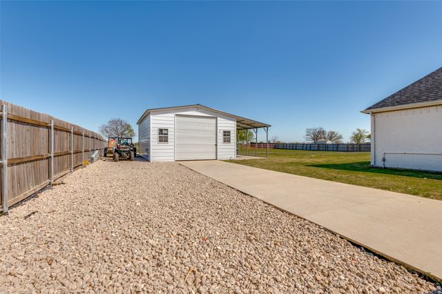 1777 Ryder Lee Lane, Waxahachie, TX 75165