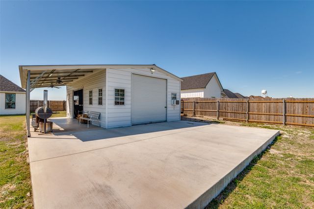 1777 Ryder Lee Lane, Waxahachie, TX 75165