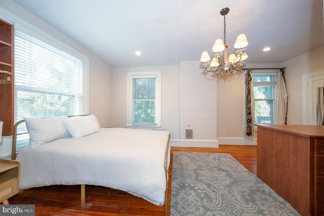 1420 PENNSYLVANIA AVE, Berwyn, PA 19312