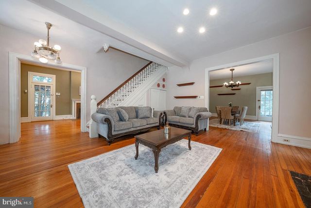 1420 PENNSYLVANIA AVE, Berwyn, PA 19312