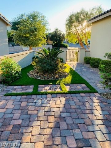 422 Port Reggio Street, Las Vegas, NV 89138