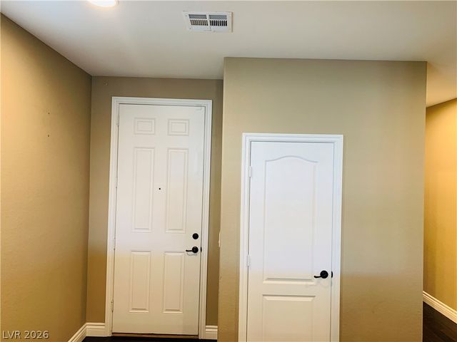 422 Port Reggio Street, Las Vegas, NV 89138