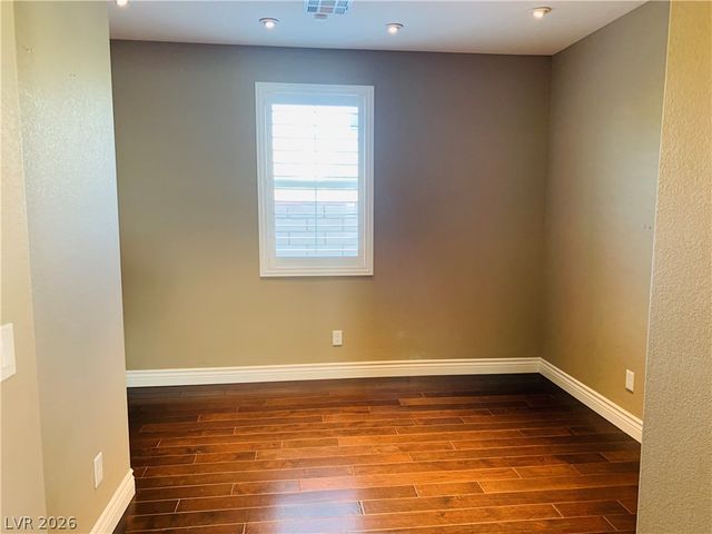 422 Port Reggio Street, Las Vegas, NV 89138