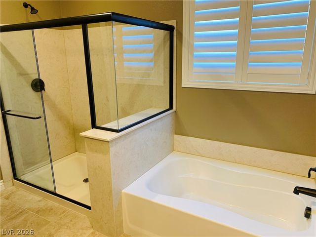 422 Port Reggio Street, Las Vegas, NV 89138
