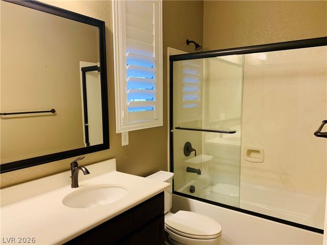 422 Port Reggio Street, Las Vegas, NV 89138